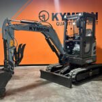 KYMRON® XH32D Pro Series Excavator with Thumb + Cab w/ Heat / AC & Radio