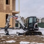 E40 Compact Excavator - Image 5
