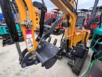 1 Ton, 13.5 HP Gasoline Engine (B&S) Mini Excavator w/ Hydraulic Thumb & Side Swing Boom | AGT-DM12-C - Image 18