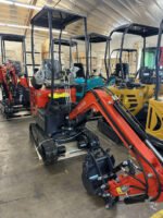 1 Ton, Upgraded Mini Excavator w/ Pilot Control & Swing Boom & Hydraulic Thumb | AGT-DM12X-C - Image 2