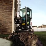 E20 Compact Excavator - Image 5