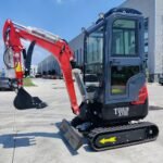 TYPHON TERROR XVIII Prestige 2 Ton Mini Excavator, KUBOTA D902 Diesel Engine USA - Image 2