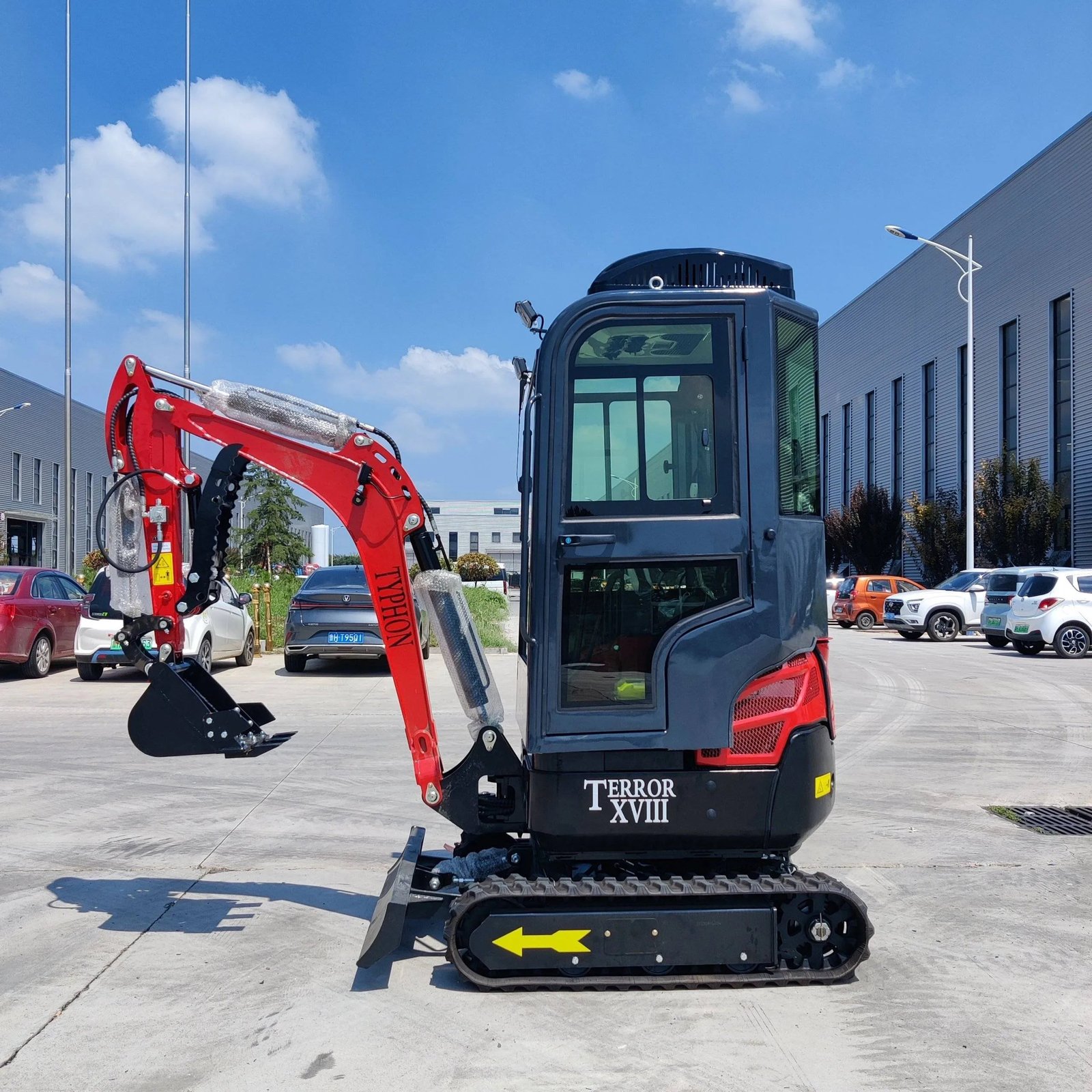 TYPHON-TERROR-XVIII-Prestige-2-Ton-Mini-Excavator3-scaled-1 TYPHON TERROR XVIII Prestige 2 Ton Mini Excavator, KUBOTA D902 Diesel Engine USA - Image 1